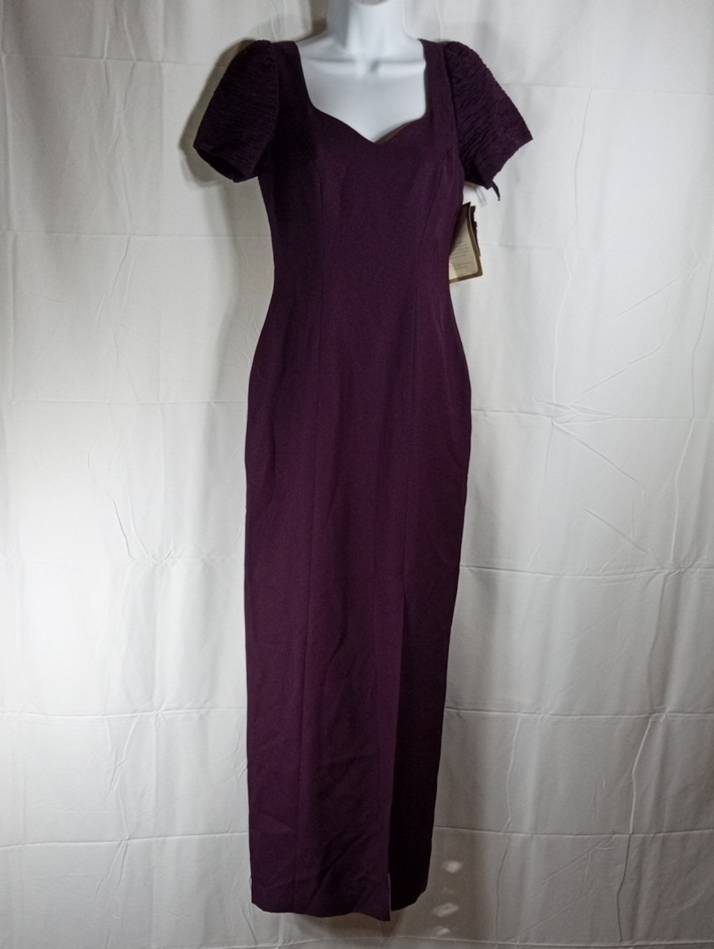 JCPenney Bridal Collection Grape Maxi Dress with Puff Sleeves Size 6 USA